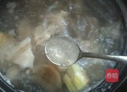 排骨莲藕山药汤的做法图解6