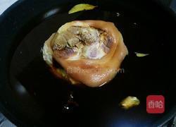 酱香肘子的做法图解5