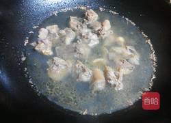 芹菜炒鸭肉的做法图解1