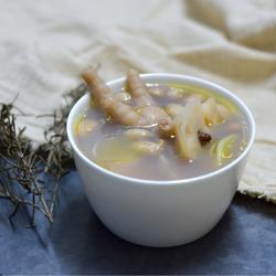 花生凤爪汤的做法[图]