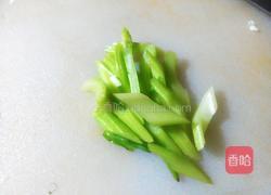 芹菜炒鸭肉的做法图解2