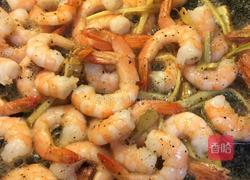 铁板烧西兰花虾仁的做法图解1