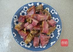 蒸腊鸡腿的做法图解2