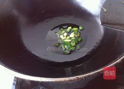 白菜炒香肠的做法图解3