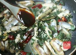 辣酱紫苏炒蛏子的做法图解5