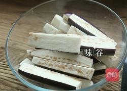 咸鱼茄瓜煲的做法图解2