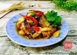 大蒜烧鲶鱼的做法图解13