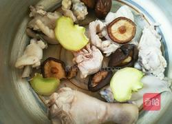 菌菇鸡汤的做法图解5