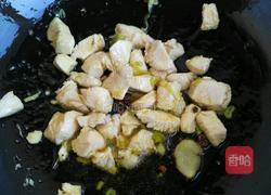 鹌鹑蛋炖兔肉的做法图解8