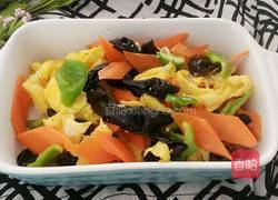胡萝卜木耳炒鸭蛋的做法图解6