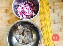 海鲜奶酪焗意面的做法图解3