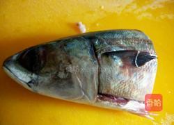 鲅鱼头炖豆腐的做法图解2