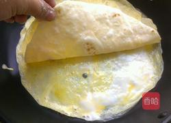 手抓鸡蛋饼的做法图解11