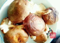 素烧香菇的做法图解1