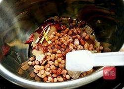 猪脚花生的做法图解12
