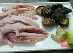 冬菇扒鸭掌的做法图解1