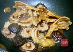冬菇扒鸭掌的做法图解10