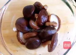 Illustration of how to make stuffed buns with vegetarian stuffing 2