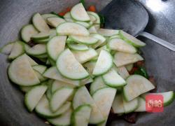 角瓜炒香肠的做法图解8