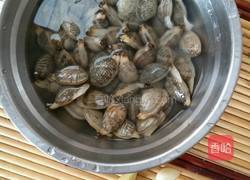 原汁蛤蜊的做法图解1