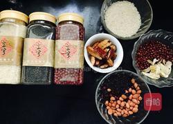 黑米红豆粥的做法图解1