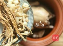 白莲茶树菇乳鸽汤的做法图解6