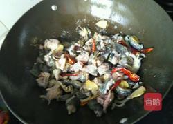 爆炒香辣牛蛙的做法图解5