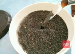 黑芝麻粉的做法图解2