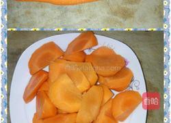 红萝卜开花馒头的做法图解1