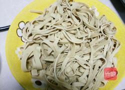 家常豆皮丝的做法图解1