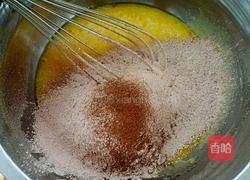 巧克力奶油蛋糕卷的做法图解3