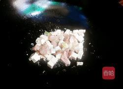 五花肉烧豆腐的做法图解2