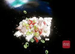 五花肉烧豆腐的做法图解4