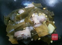 海带黄豆炖猪蹄的做法图解9