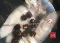 桂圆炖猪手的做法图解3