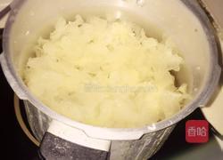 红薯银耳莲子百合汤的做法图解7