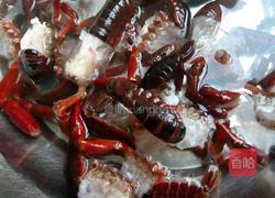 油爆大龙虾的做法图解3