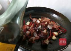 油爆大龙虾的做法图解8