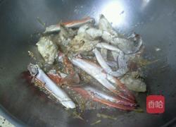 葱姜帝王蟹的做法图解4