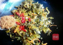 辣椒炒咸菜的做法图解3