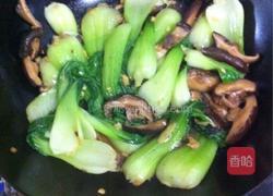 香菇炒青菜的做法图解5
