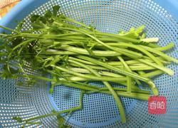 芹菜拌木耳的做法图解2