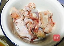 柴鸡炖姬松茸的做法图解3