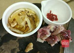 炖土鸡的做法图解1