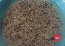 腊味黑米糯米饭的做法图解1
