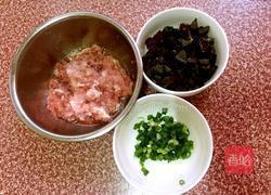 皮蛋瘦肉粥的做法图解2