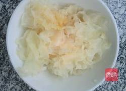 苹果银耳汤的做法图解2