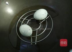 央视之猪肉皮蛋瘦肉粥的做法图解3