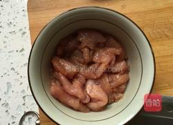 豆角爆炒肉的做法图解1