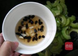 腊肠炒苦瓜的做法图解8